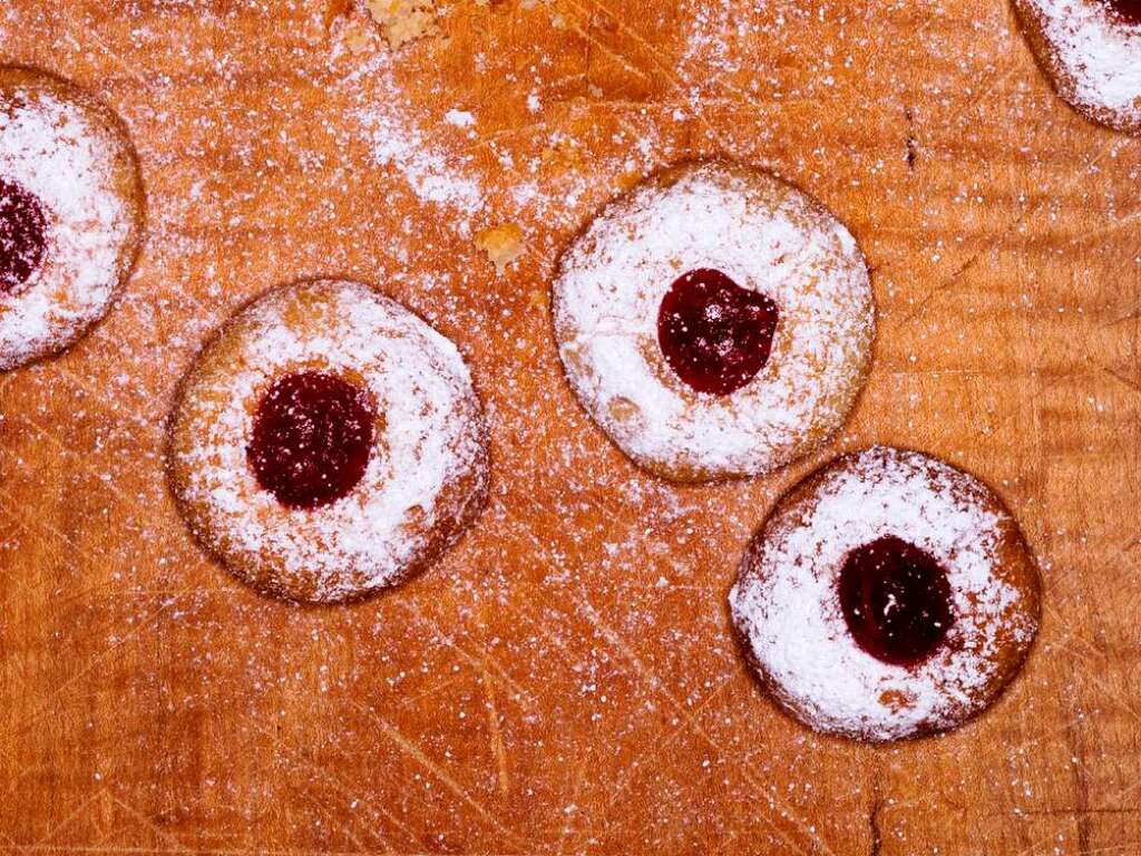 Österreichische Husaren-Krapferl sind essbare Kunstwerke - Gastronomie ...