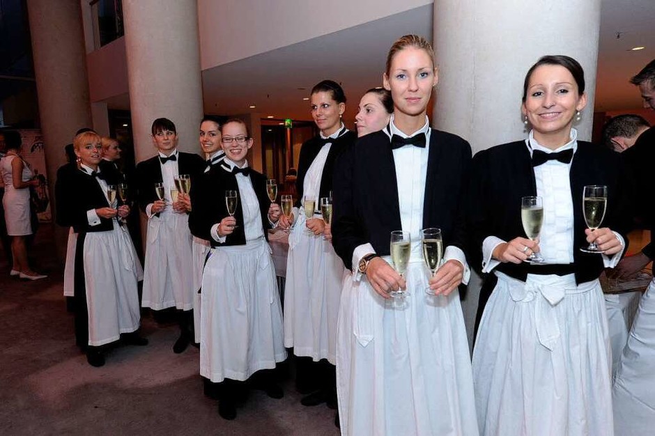 Warten auf den Sektempfang (Foto: Rita Eggstein) Warten auf den Sektempfang (Foto: Rita Eggstein)