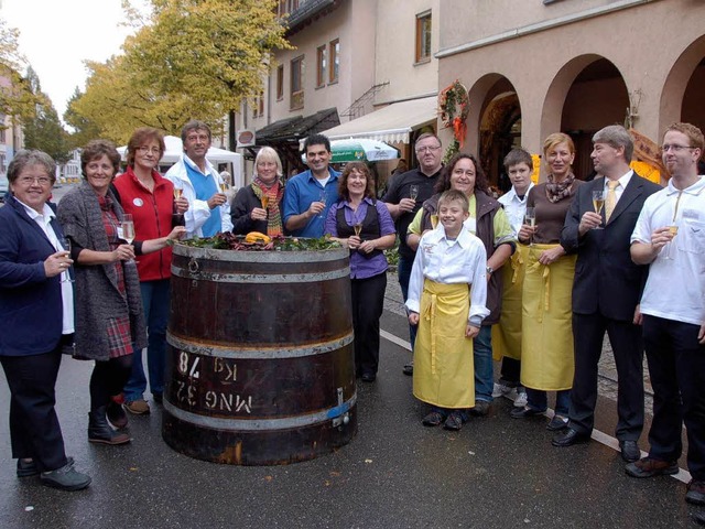 Erffnung des Unterstadt-Herbtes mit O... Haarere-Jenne und den Geschftsleuten  | Foto: Sylvia-Karina Jahn