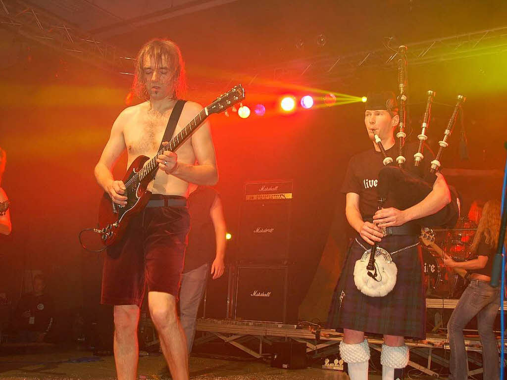 Die schönsten Bilder von der 8. Murger Rocknacht. Der Auftritt von "Live/Wire". Die schönsten Bilder von der 8. Murger Rocknacht. Der Auftritt von "Live/Wire".
