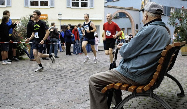 Volkslauf Ettenheim 2009Impressionen des Hauptlaufes  | Foto: Peter Aukthun-Grmer