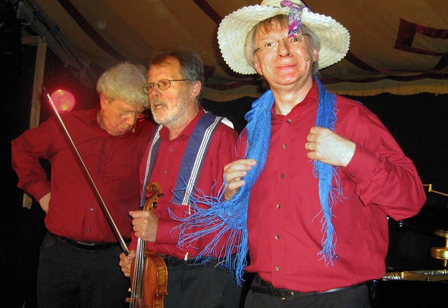 Witzig und spritzig: Das BosArt-Trio m...nn und Wolfgang Schfer  (von links).   | Foto: Anne Freyer