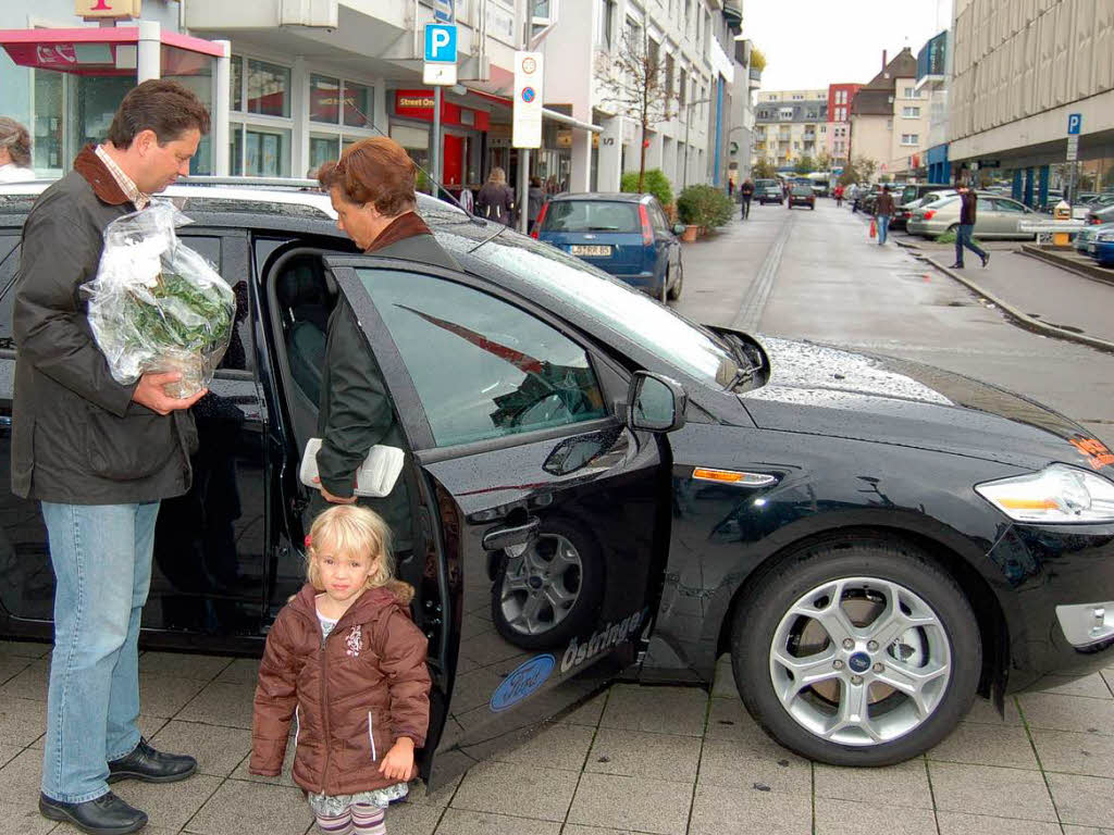 Das Auto macht mobil. Beim Bummel durch die Stadt wurden am Wochenende die aktuellen Modelle angeschaut.