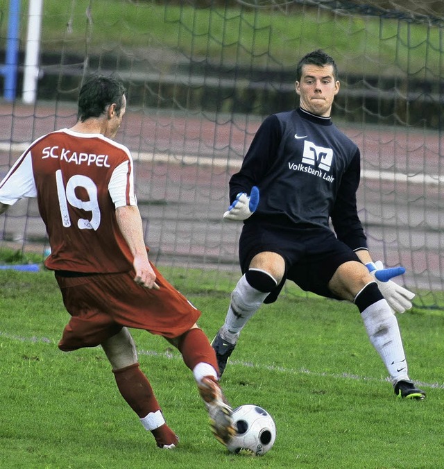 Fussball 2009Lahrer FV vs. SC KappelDe...s, Thomas Roesch (SC Kappel #19) links  | Foto: Peter Aukthun