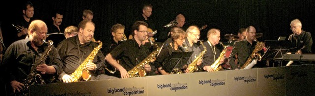 Die &#8222;Big Band Music Corporation&...luss der Lederfabrik am Samstagabend.   | Foto: David Seitz