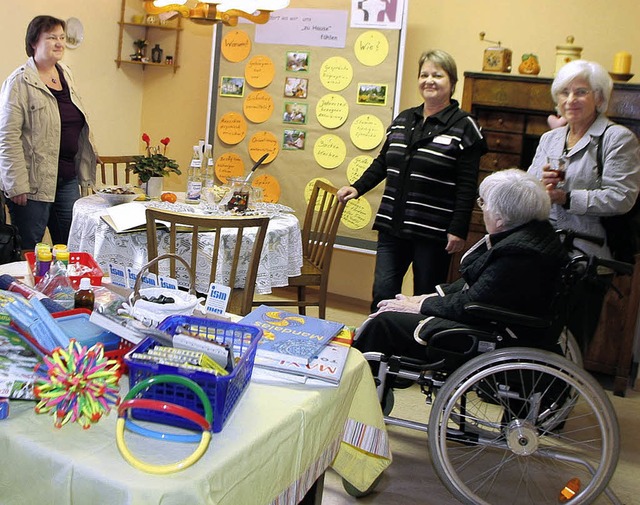 Interessierte Besucher auch im neuen &#8222;Heimatstble&#8220;   | Foto: heidi fssel