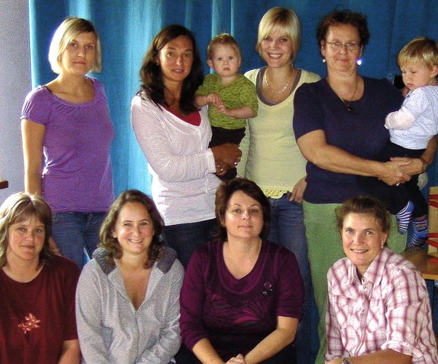 Das   Team   im Familienzentrum  mit M...nd), Silvia Sutter, Yvonne Weiermann.   | Foto: Privat