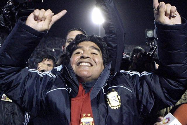 Jubel bei Hitzfeld und Maradona
