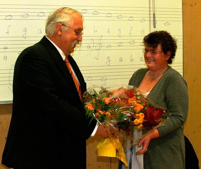 Rektor Gnter  Behre verabschiedet Christiane Hettich  | Foto: Schule