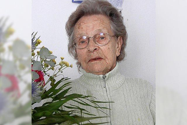 Hermine Schuhmacher feiert ihren 90. Geburtstag