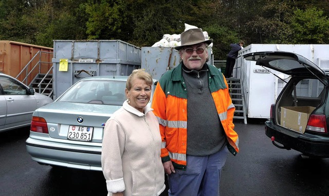 Vom Laufenburger Recyclinghof nicht mehr wegzudenken sind Rita und Klaus Wamer.  | Foto: saskia baumgartner