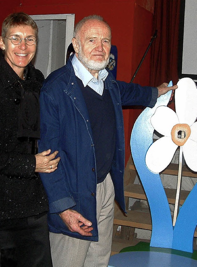 Max Sauk und  Marga Golz vom Verein Bi... Kunst Lrrach im Atelier in Holzen.    | Foto: FREY