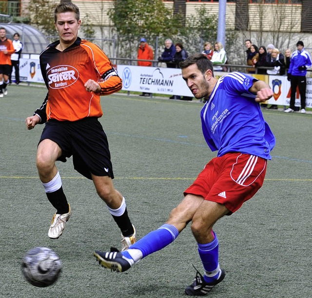 Ma genommen: Der SV Todtnau (rechts m... Kandern (Jonas Zepf) auf Platz eins.   | Foto: andr roos