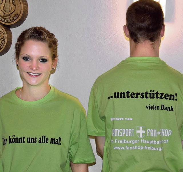 Alles gespendet,  auch die originellen T-Shirts.    | Foto: Christina Bhm