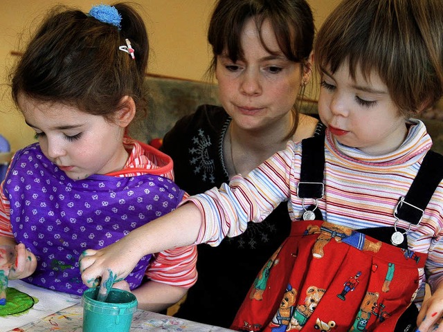 Weil die Betreuung der Kinder in den K...ern in Breisach knftig mehr bezahlen.  | Foto: dpa