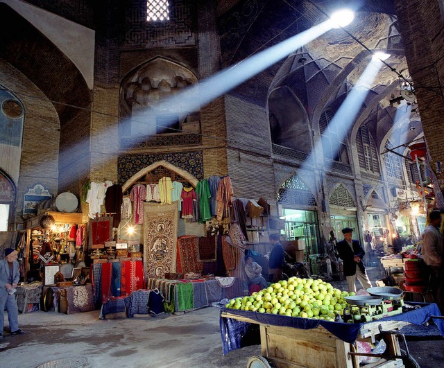 Der Basar von Isfahan: Die Touristen bleiben weg    | Foto: REZA BAKHTIAR