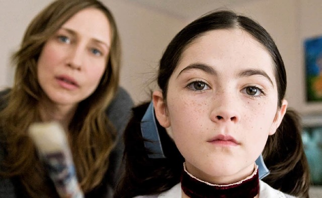 Vera Farmiga (l.), Isabelle Fuhrman  | Foto: ddp