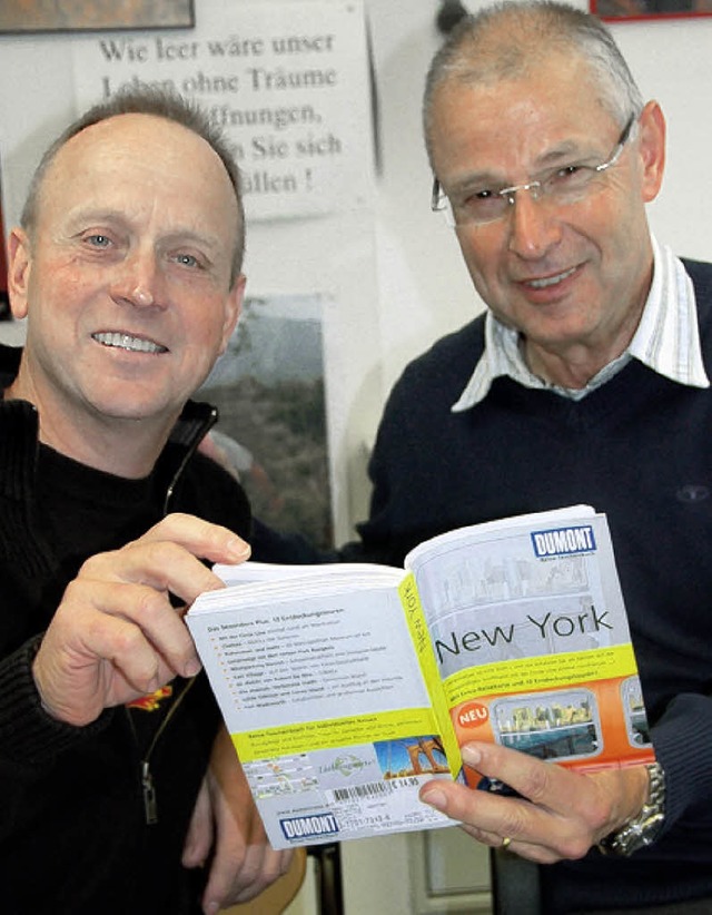 Martin Schmidt und Ernst Schneider  be... sich auf den  New-York-Marathon vor.   | Foto: Umiger