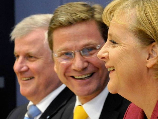 Dreigestirn: Die Koalitionre Angela M...) und Horst Seehofer (CSU, von rechts)  | Foto: ddp
