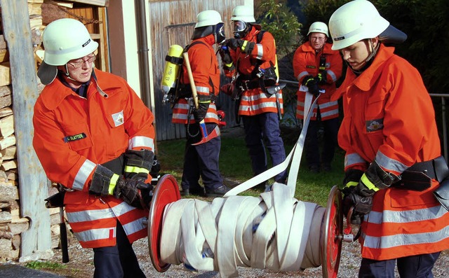 Drei Feuerwehrfrauen verstrken die Ab...wehr Eberfingen seit mehreren Jahren.   | Foto: Jutta Binner-Schwarz