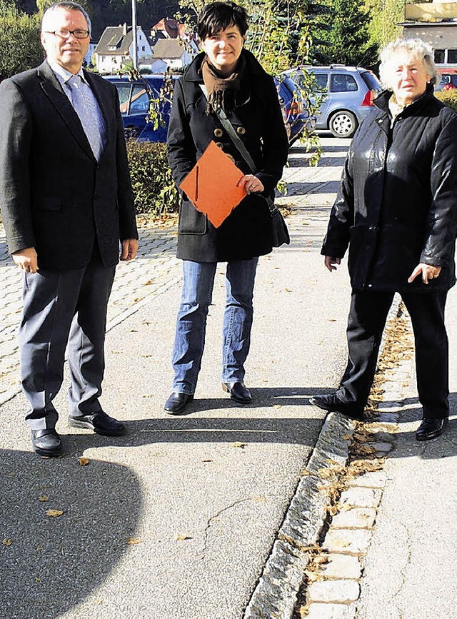 Fr einen behindertengerechten Ausbau ...se, Kerstin Milse und Frieda Kloock.    | Foto: Bertsche