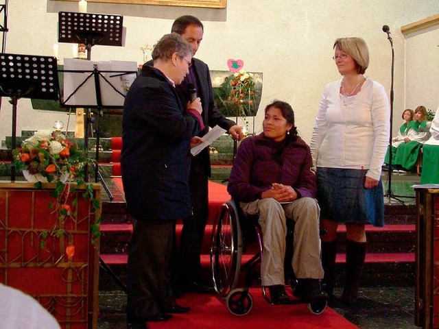 Adieu &#8211; (von links) Agnes Lorbee...Elsa Samudio Soriano und Marita Wendle  | Foto: Jrgen Rudolf