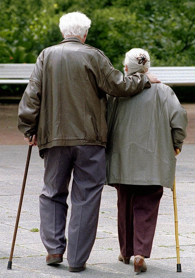 Freundschaften frdern die Lebensqualitt im Alter.  | Foto: dpa