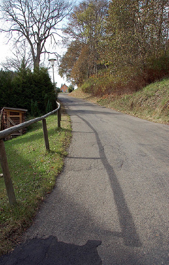 Kein Platz fr einen Fuweg:   Die Anw...22;Am Saiger Hang&#8220; in Neustadt.   | Foto: Thomas Winckelmann