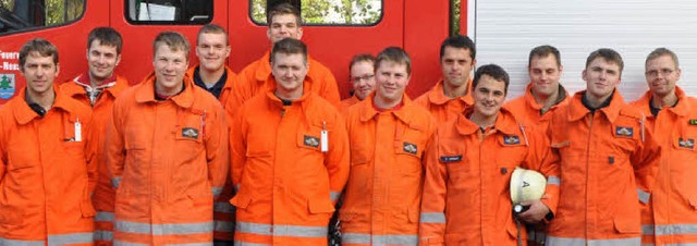 13 junge Truppfhrer stehen den Feuerw...aier, Peter Lffler und Tobias Wehrle   | Foto: Markus Straub