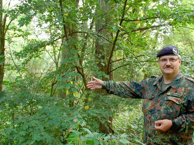 &#8222;Der reinste Urwald&#8220;: Thomas Neumann auf dem Standortbungsplatz  | Foto: Katharina Meyer