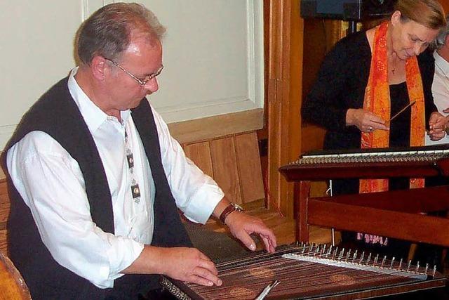 Volles Haus fr Hlzlebrucker Stubenmusik