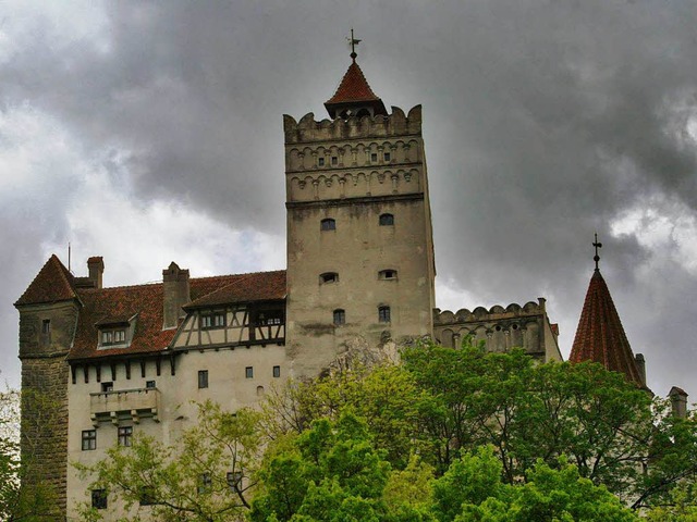 Verlassene Burgen und Schlsser sind b...ern zum Spuken besonders beliebt     .  | Foto: AFP