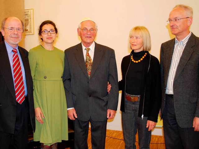 Erhard Roy Wiehn, Katja Nudelman,  Ark...ate Gorre, Heiko Haumann (von links).   | Foto: Mink