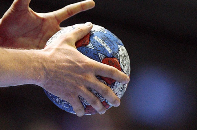 In Ehrenkirchen wurde Handball gespielt.   | Foto: dpa