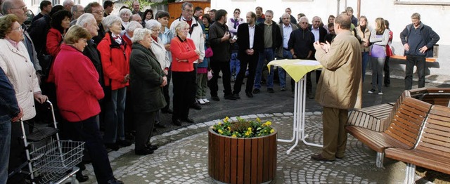 Bei der Einweihung der sanierten   Mh...rgermeister Dieter Schneckenburger.     | Foto: Horst David