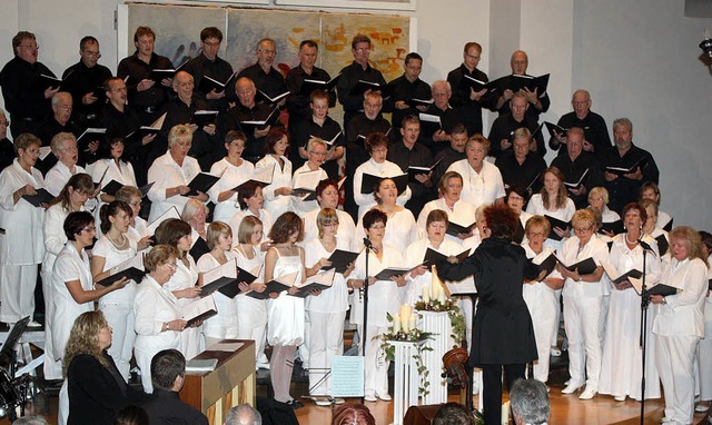 Ein   unvergessliches   Kirchenkonzert...ie Stabfhrung hatte Ibolya  Barla.     | Foto: Heiner  Fabry