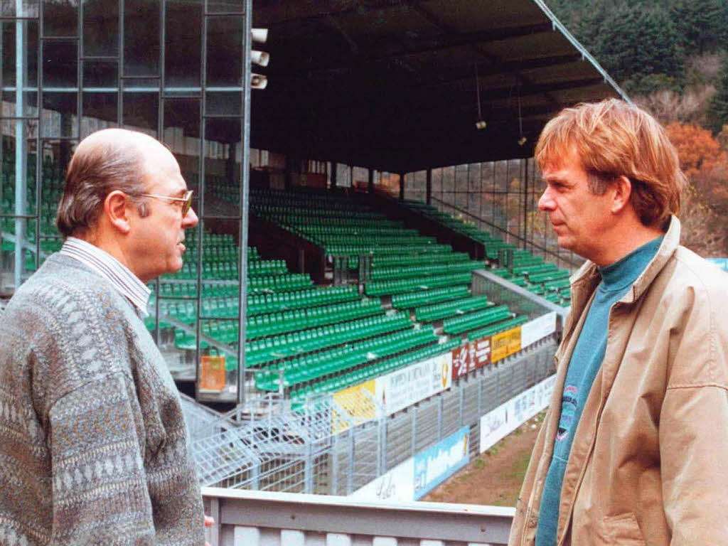 1991 verpflichtet Stocker Volker Finke als neuen Cheftrainer. „Ich habe meine Kompetenzen an der Garderobe abgegeben“, wird er spter sagen. Stocker agiert klug, lsst den „Macher“ Finke wirken. Mit Erfolg.
