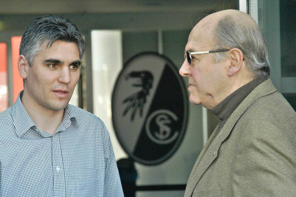 Mrz 2004:  Stocker und SC-Manager Andreas Bornemann mitten in der heien Debatte um Trainer Volker Finke.