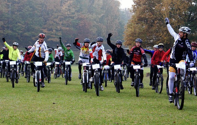 Offenburgs Mountainbike-Ass Jrg Schei...das Nachwuchstraining organisiert.      | Foto: Promo
