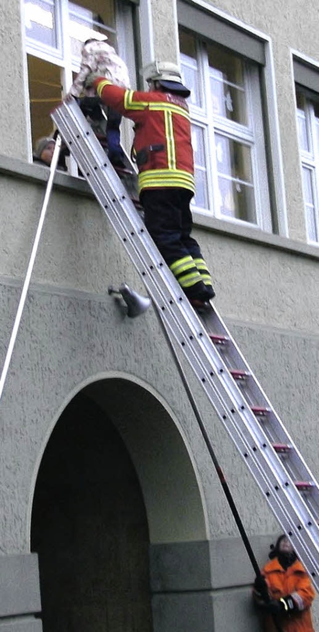 Aus den Klassenzimmern wurden die Schler &#8222;gerettet&#8220;.   | Foto: BZ