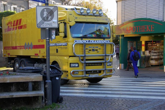 Die Ecke Bahnhofsplatz- Turmstrae wird Fugngerzone.   | Foto: Willi Adam