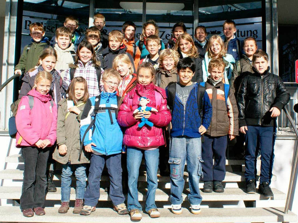 Die Klasse 4a der Johann-Heinrich-von-Landeck-Schule mit ihrer Lehrerin Frau Falk
