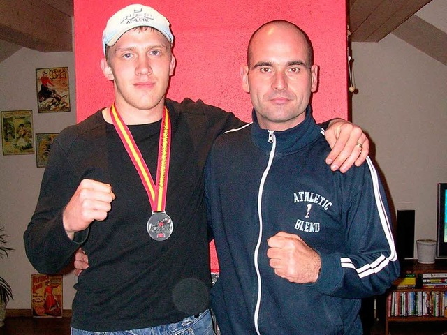Alexander Tromenschlger (links) mit Trainer Christian Benz.  | Foto: Privat