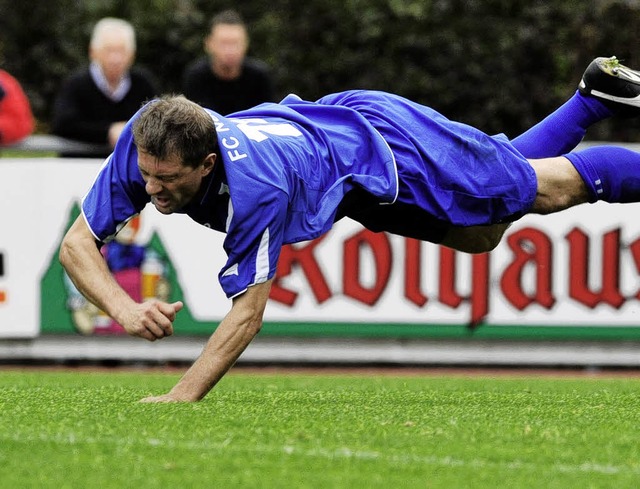 Vor dem  Abheben?  Bauchlandungen gab ...reif  fr einen Hhenflug der Blauen.   | Foto: Patrick Seeger