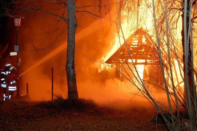 Feuer zerstrt Bauernhof in Kappel