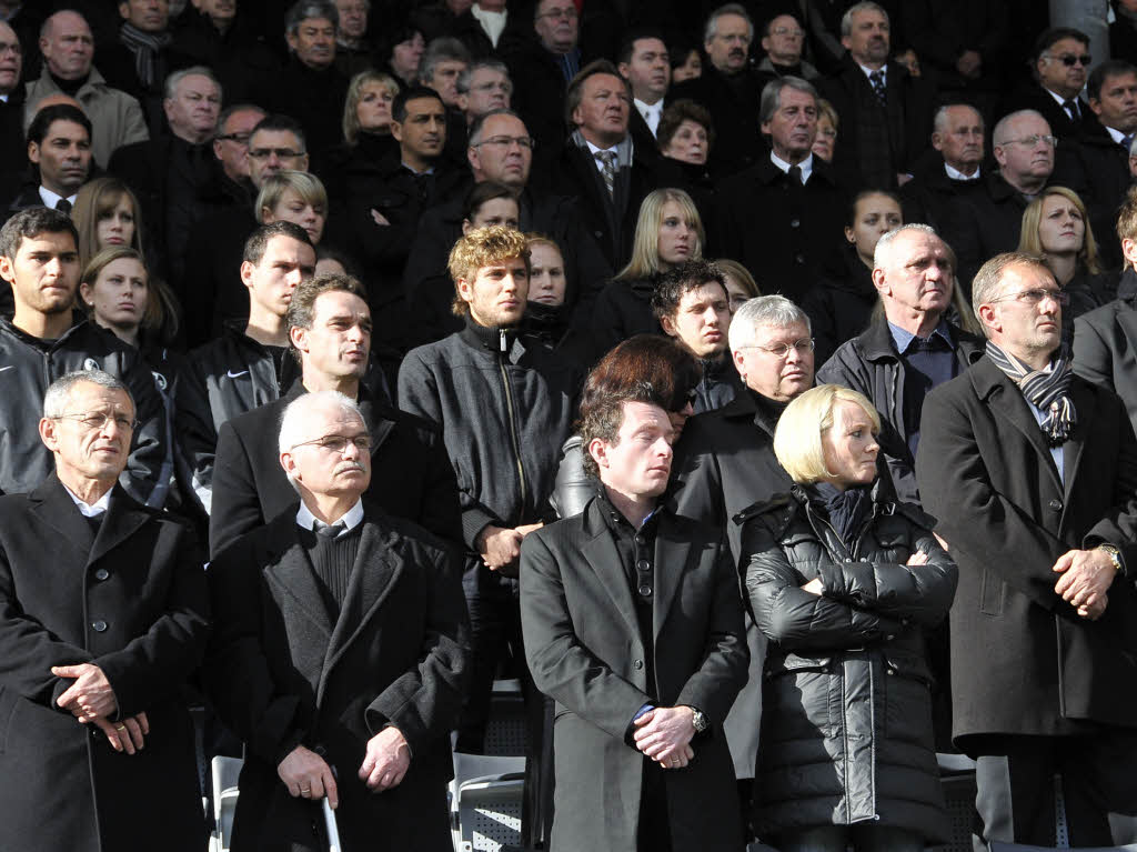 Trauerfeier fr Achim Stocker im SC-Stadion<?ZE?>
