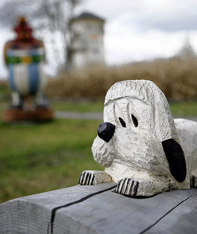 Der Beschtzer  Obelix wirft aus dem H...nd ein Auge auf sein Hndchen Idefix.   | Foto: Christoph Breithaupt