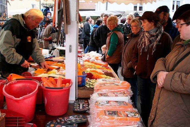 Dichtes Gedrnge auf dem Martinimarkt