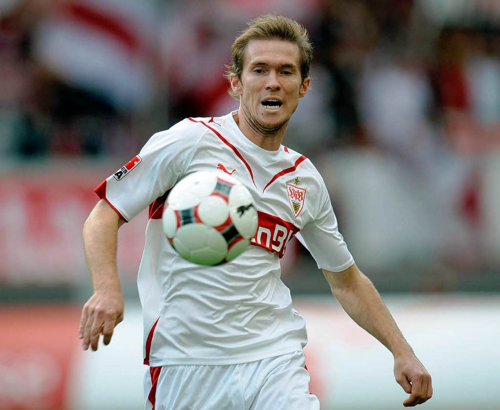 Alexander Hleb ließ nach einer Niederlage den Frust am VFB-Mannschaftsarzt ab. Natürlich hat es seinem Geldbeutel geschadet. Alexander Hleb ließ nach einer Niederlage den Frust am VFB-Mannschaftsarzt ab. Natürlich hat es seinem Geldbeutel geschadet.