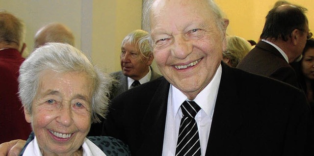 Paul Grb, hier mit seiner Frau Hanna,...as Bundesverdienstkreuz Erster Klasse.  | Foto: archivfoto: Probst